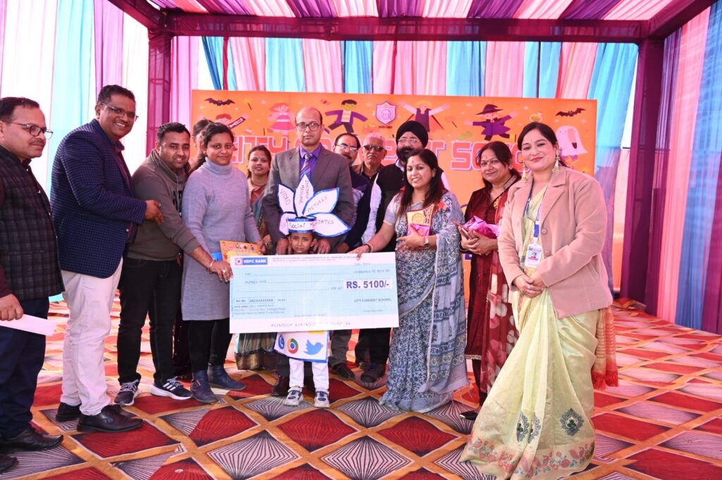 KHATIMA NEWS फैंसी ड्रेस प्रतियोगिता में छोटे छोटे बच्चों ने बिखेरा जलवा