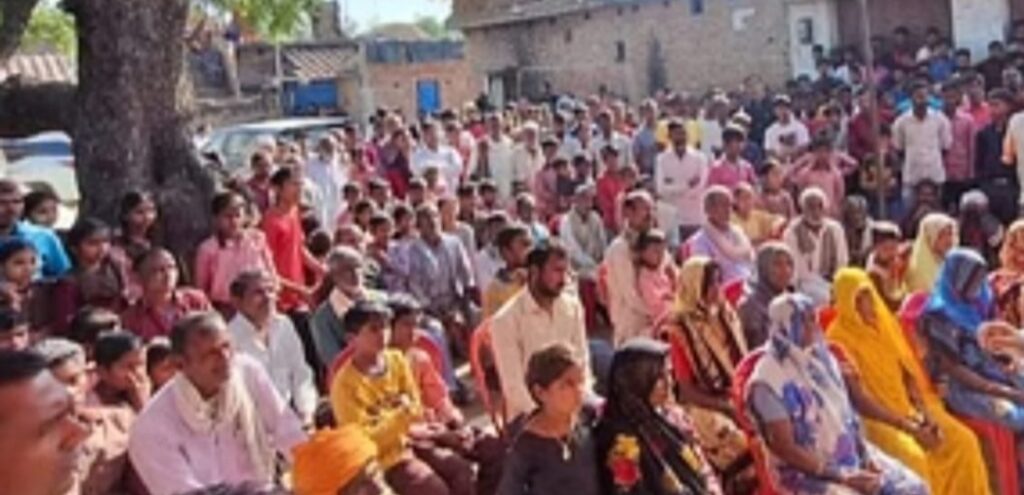 केवल उद्योगपतियों के माफ किए जा रहे ऋण : वरुण गांधी