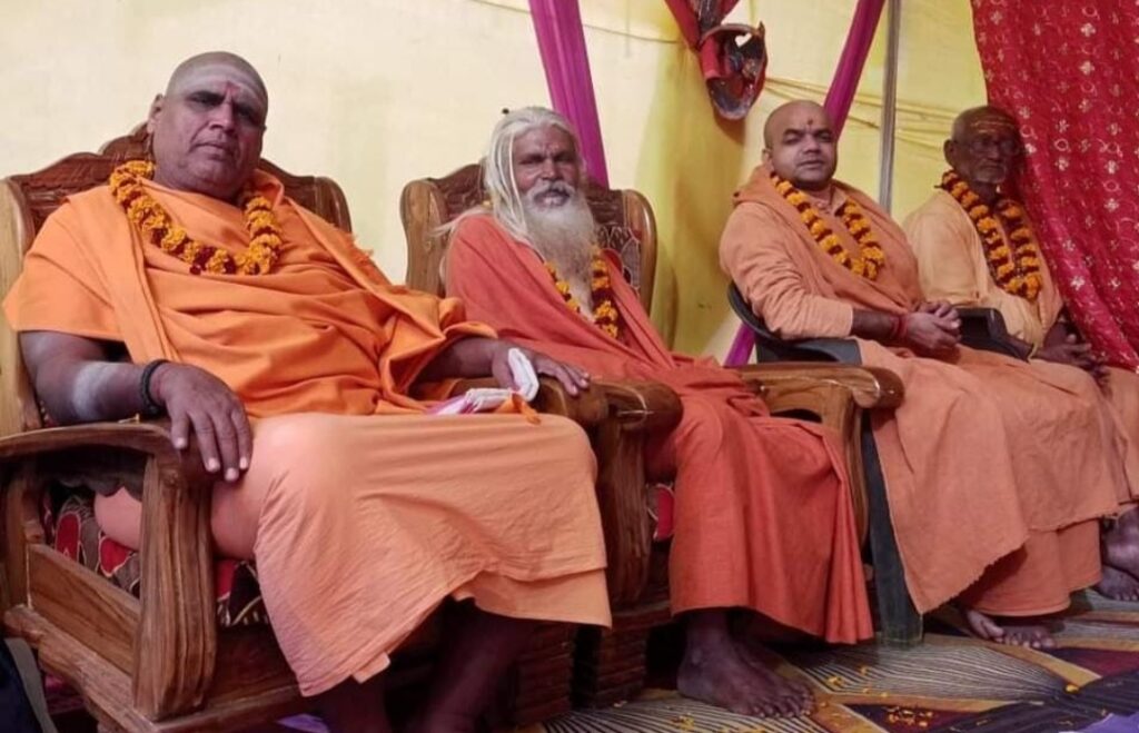 इंसान की जुबान ही सबसे बड़ी मित्र और शत्रु है- स्वामी आशुतोष नन्द जी