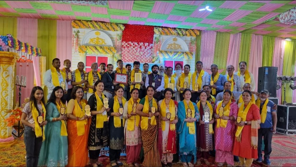 सारथी फाउंडेशन समिति की एक महत्वपूर्ण बैठक एवं उत्कृष्ट कार्य सम्मान समारोह