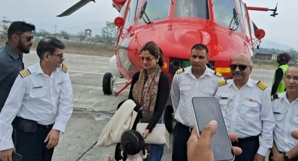 केदारनाथ दर्शन के लिए पहुंचीं सिने तारिका शिल्पा शेट्टी