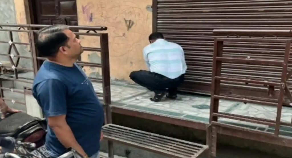 झोलाछाप डॉक्टरों के क्लीनिक पर छापेमारी से हड़कंप
