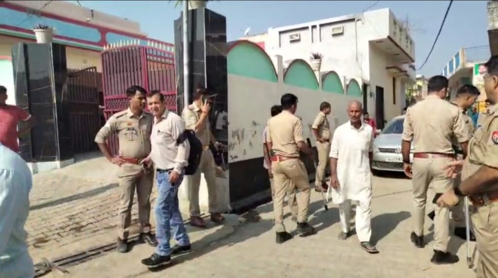 मेरठ : खेत पर चारा लेने गए BDC सदस्य की गोली मारकर हत्या, गांव में मचा हड़कंप