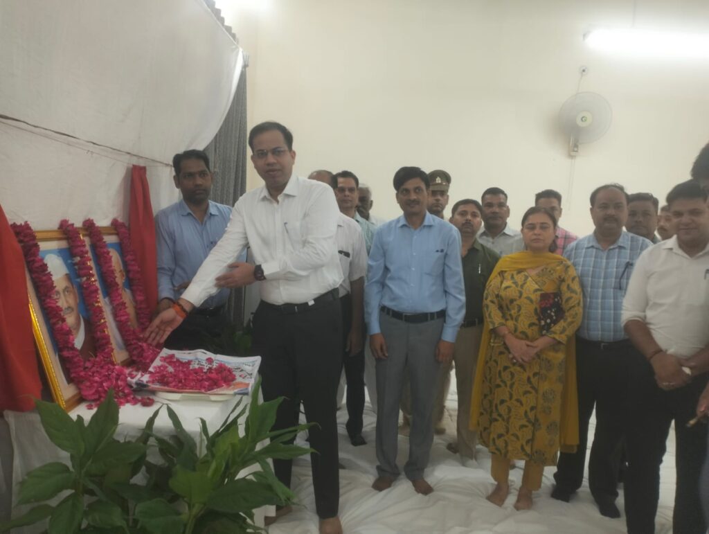 जनपद में हर्षोल्लास से मनाई गई गांधी-शास्त्री जयंती